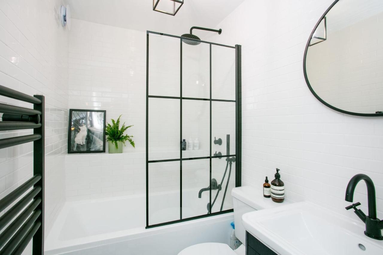Modern Garden Apartment Camden London Eksteriør billede